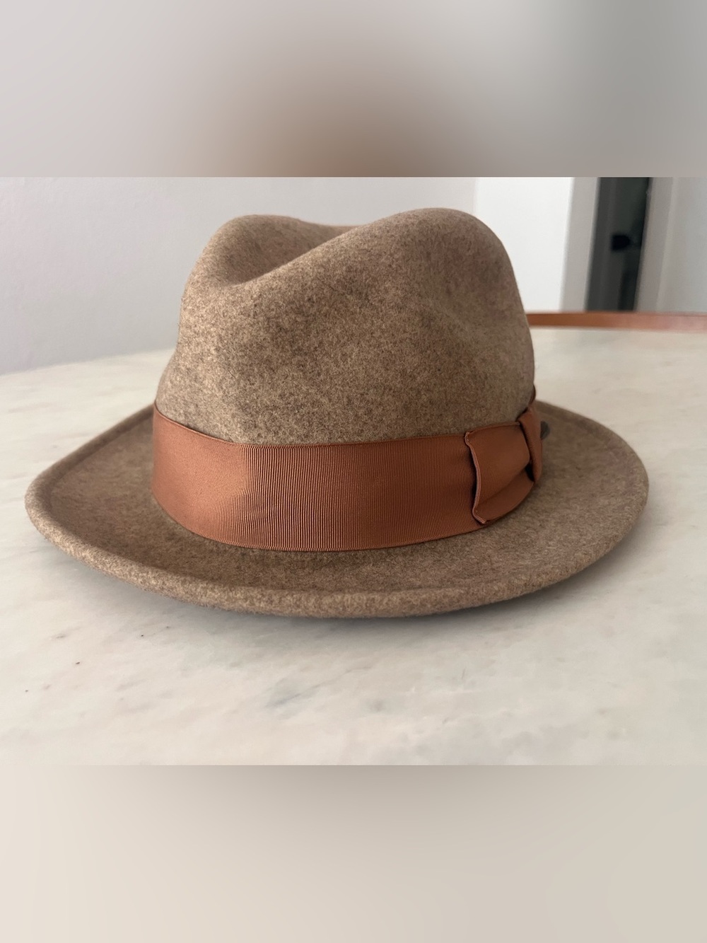 Classic Bailey of Hollywood Wool Fedora in Camel with Brown Band L